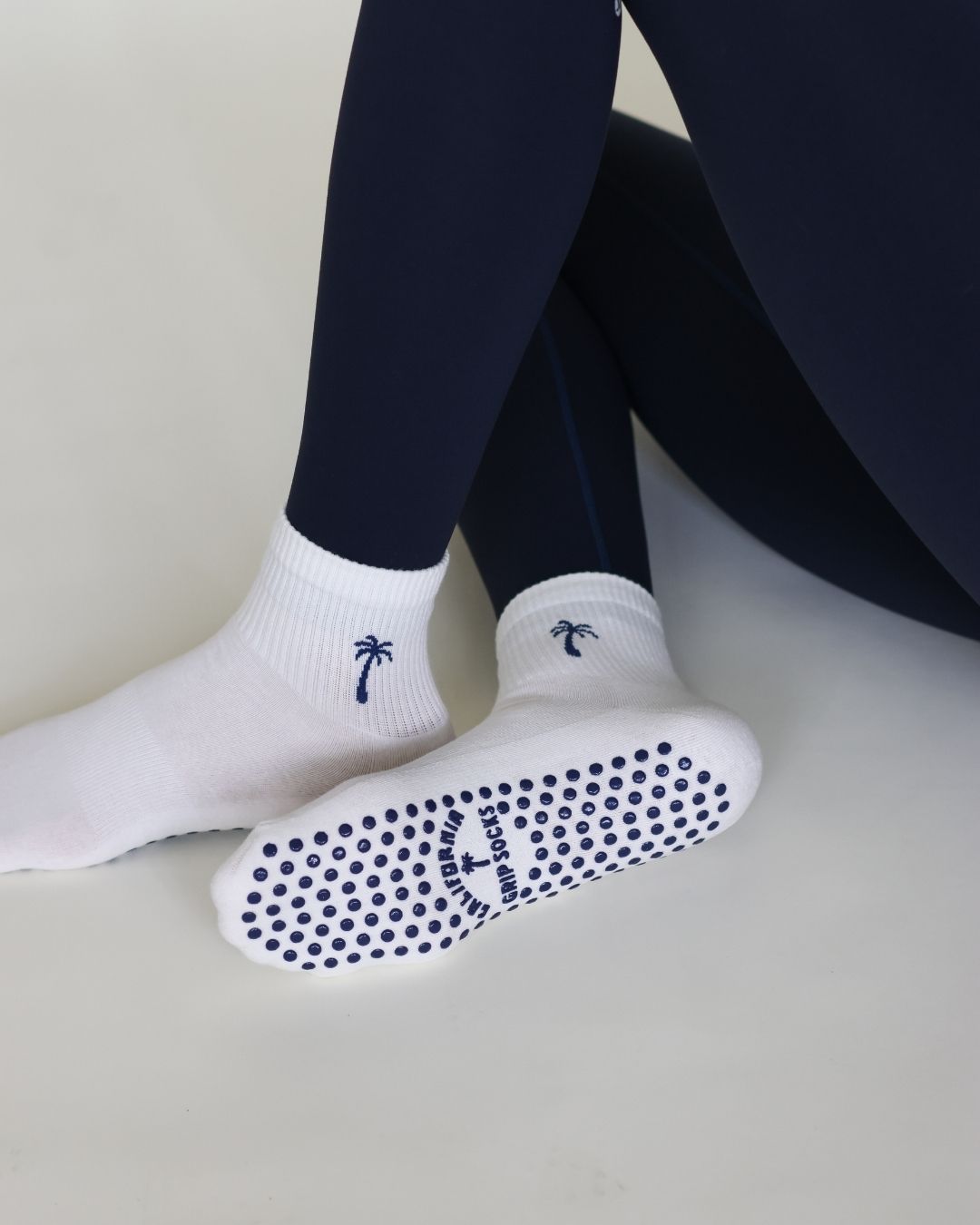 The Shortie Grip Socks - White & Navy