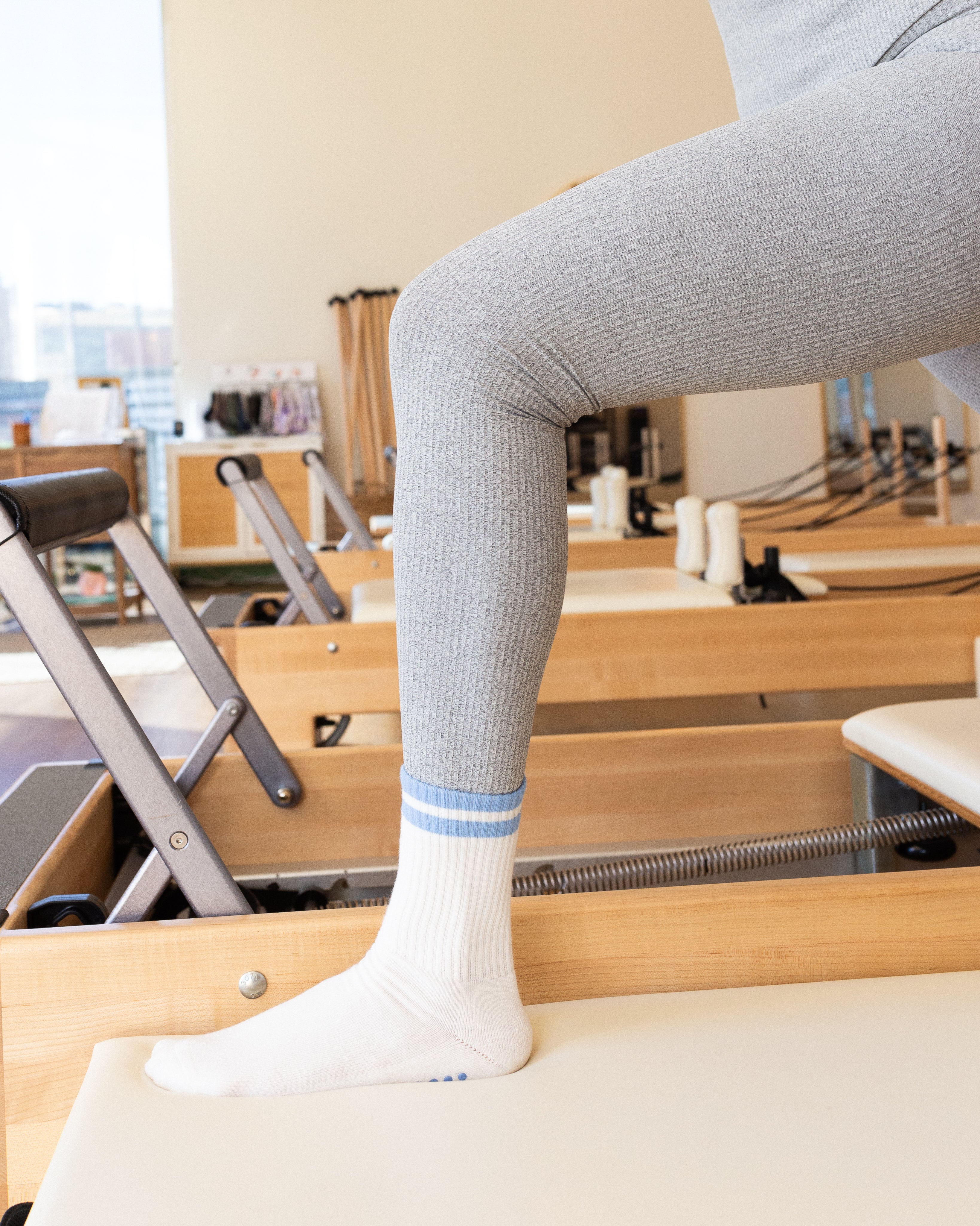 The Classic Grip Socks - Blue Stripes