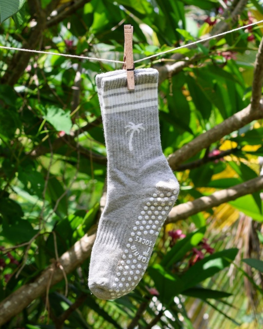 The Palm Grip Socks - Grey