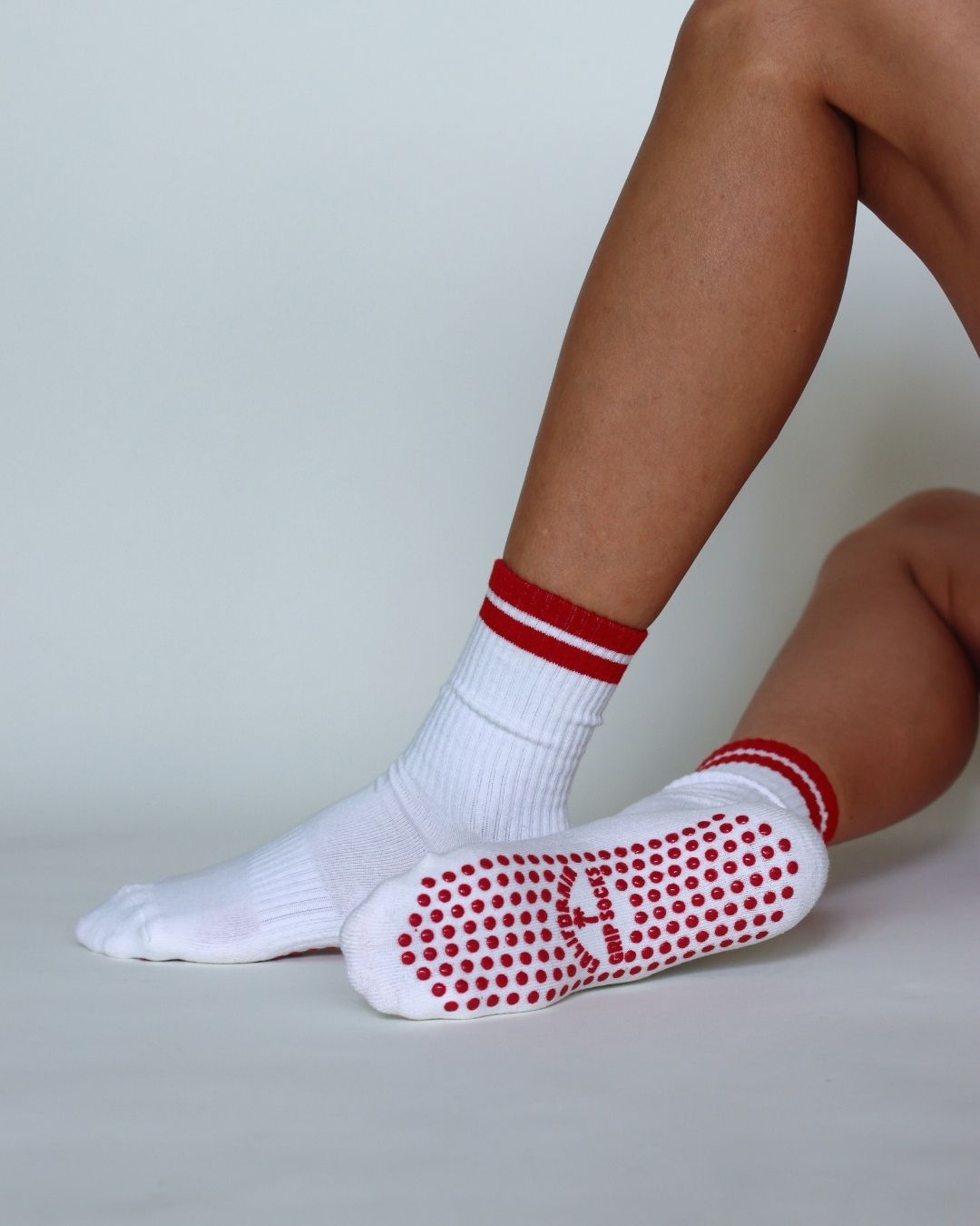 The Classic Grip Socks - Red Stripes