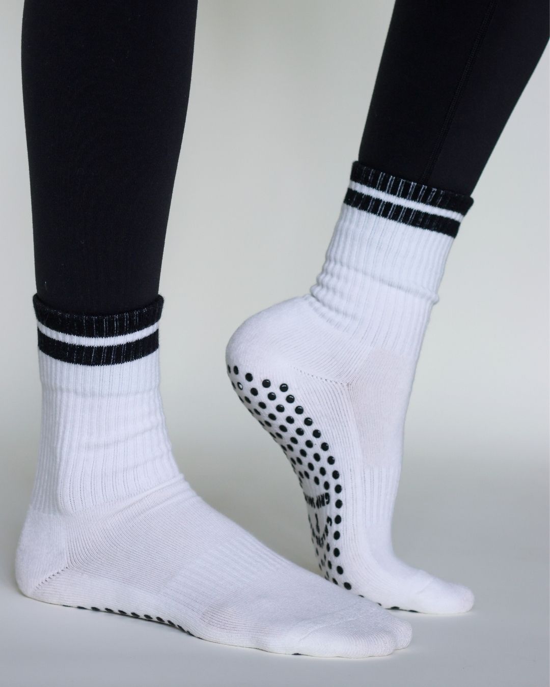 The Classic Grip Socks - Black Stripes