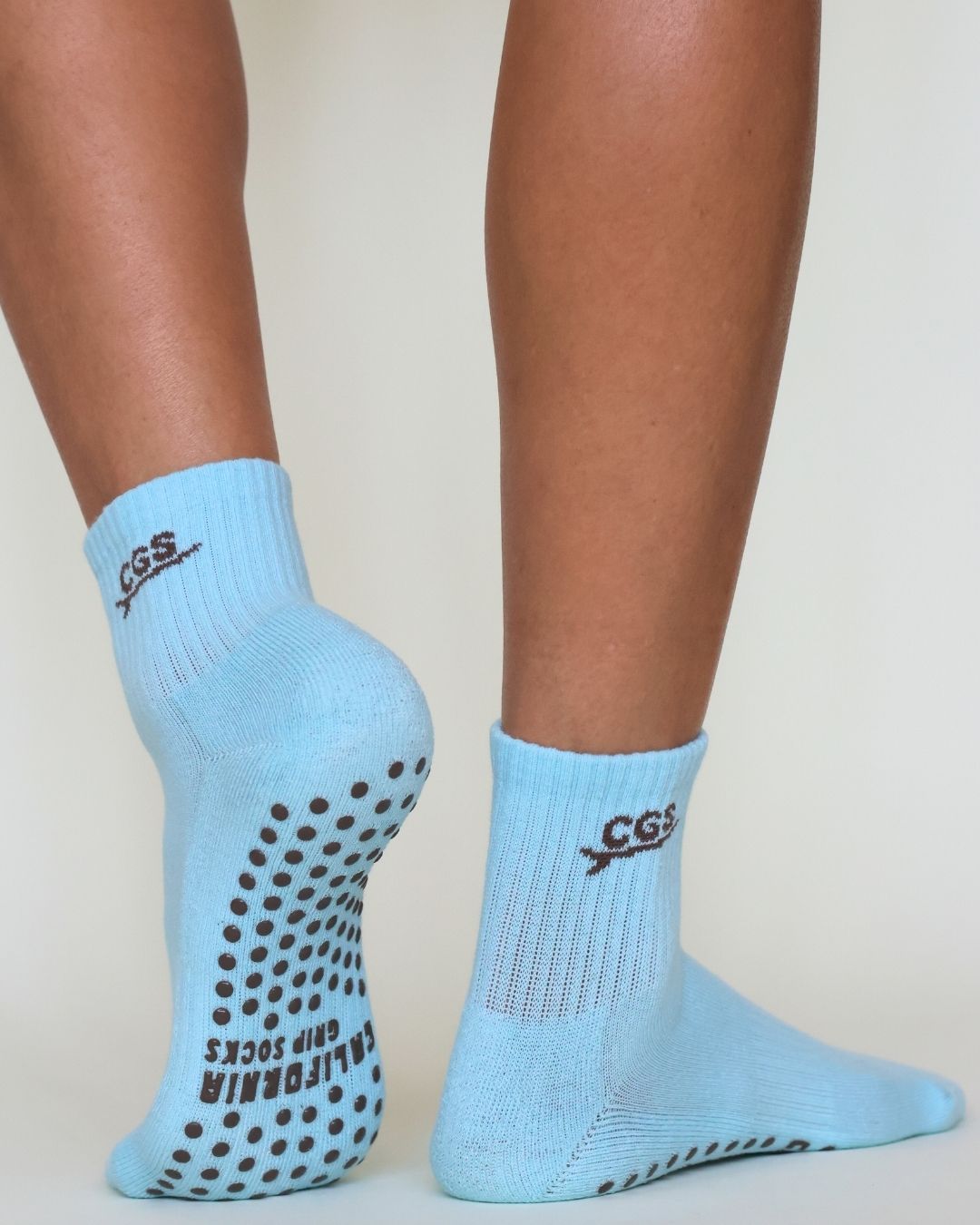The Surfboard Shortie Grip Socks