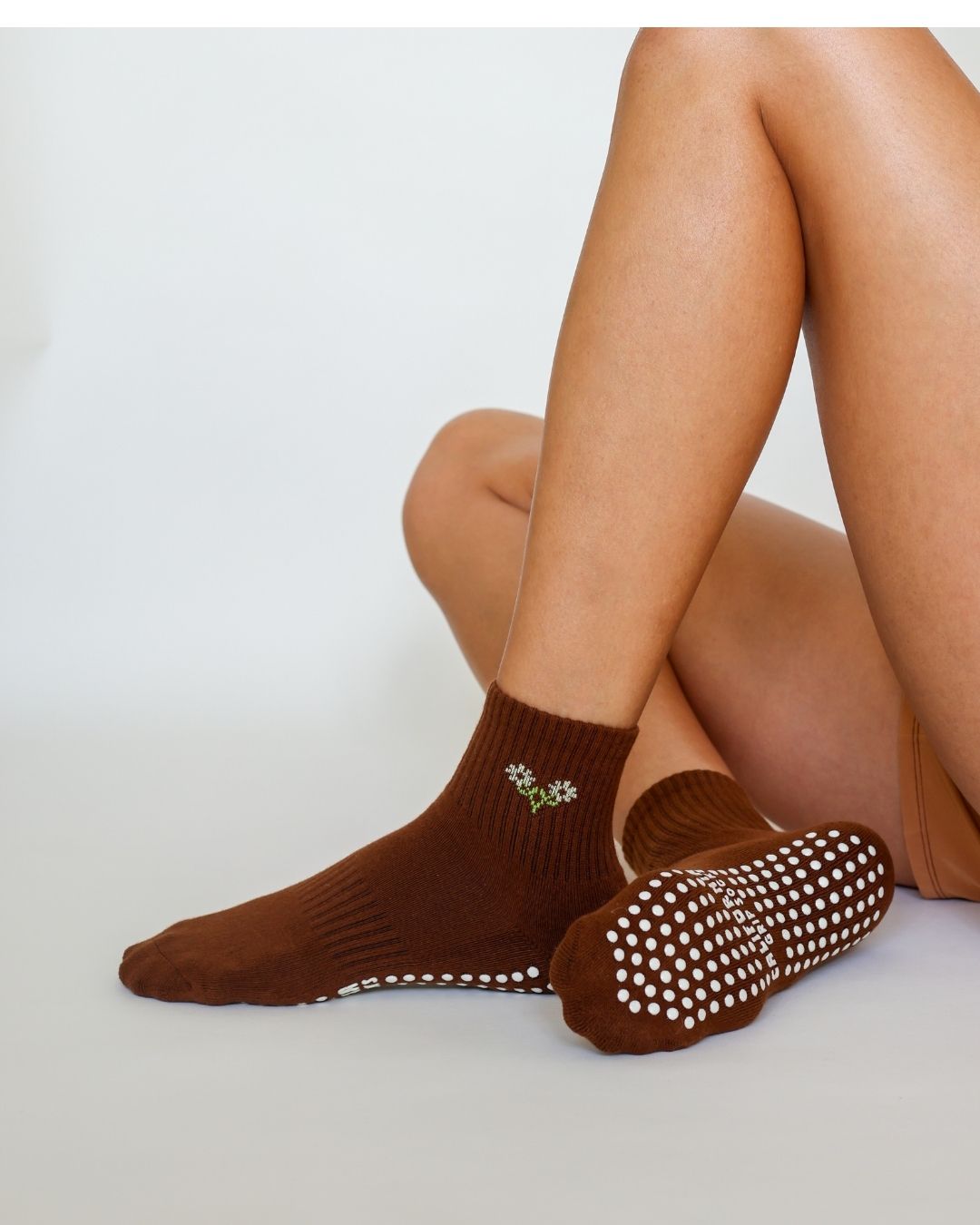 The Daisy Shortie Grip Socks