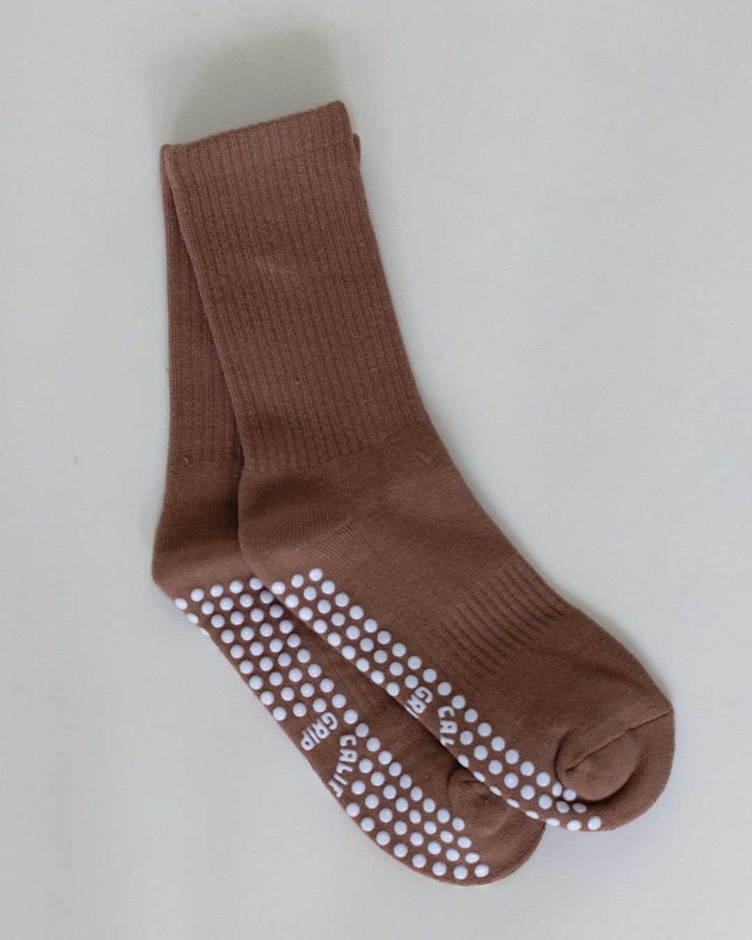 The Everyday Grip Socks - Mocha