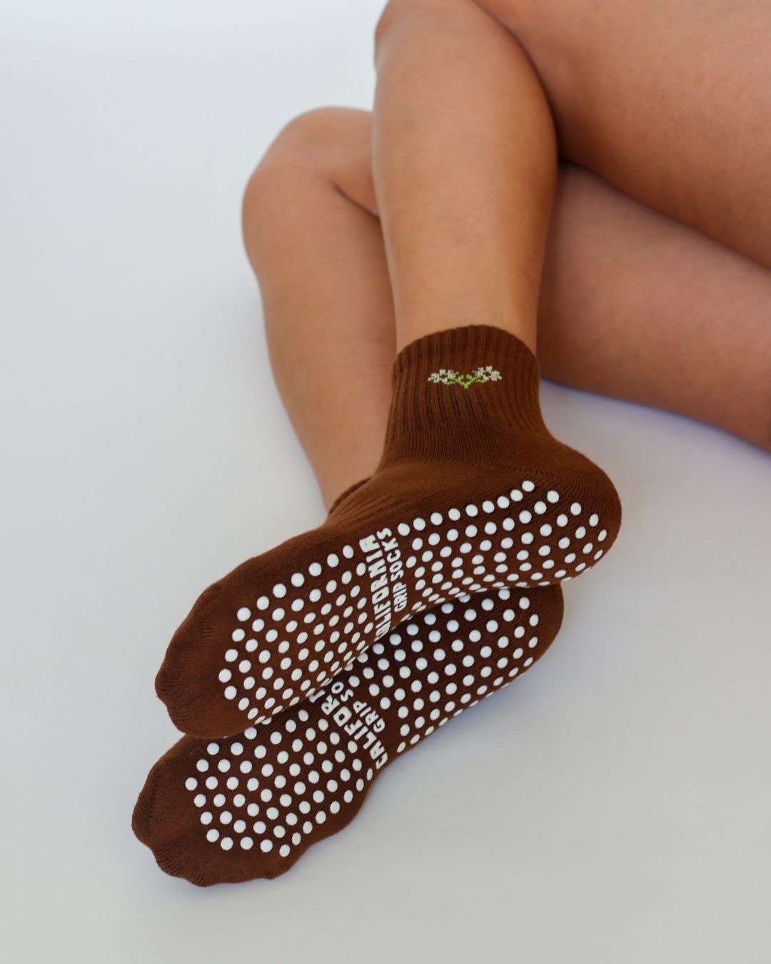 The Daisy Shortie Grip Socks