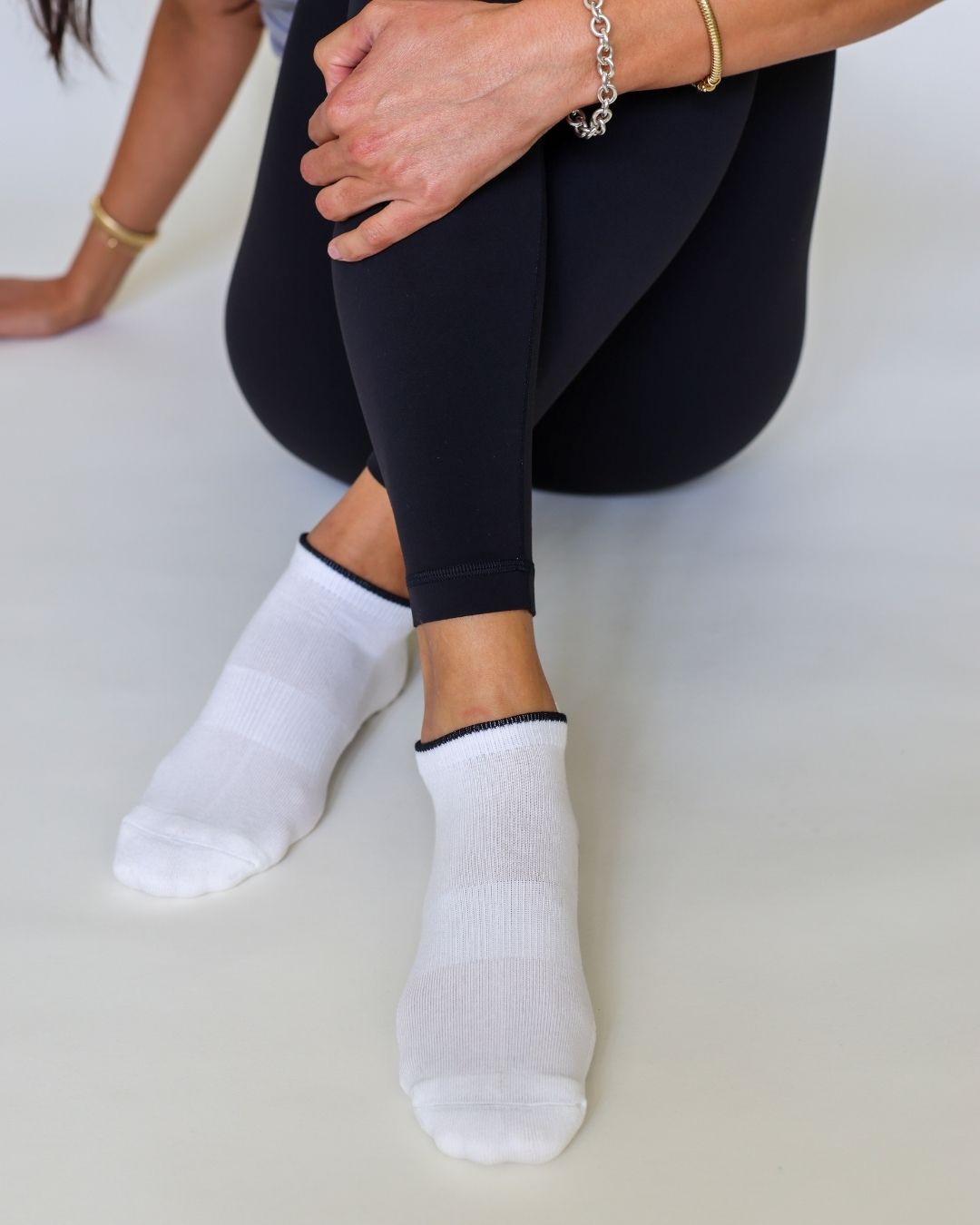 The Classic Ankle Grip Socks - White