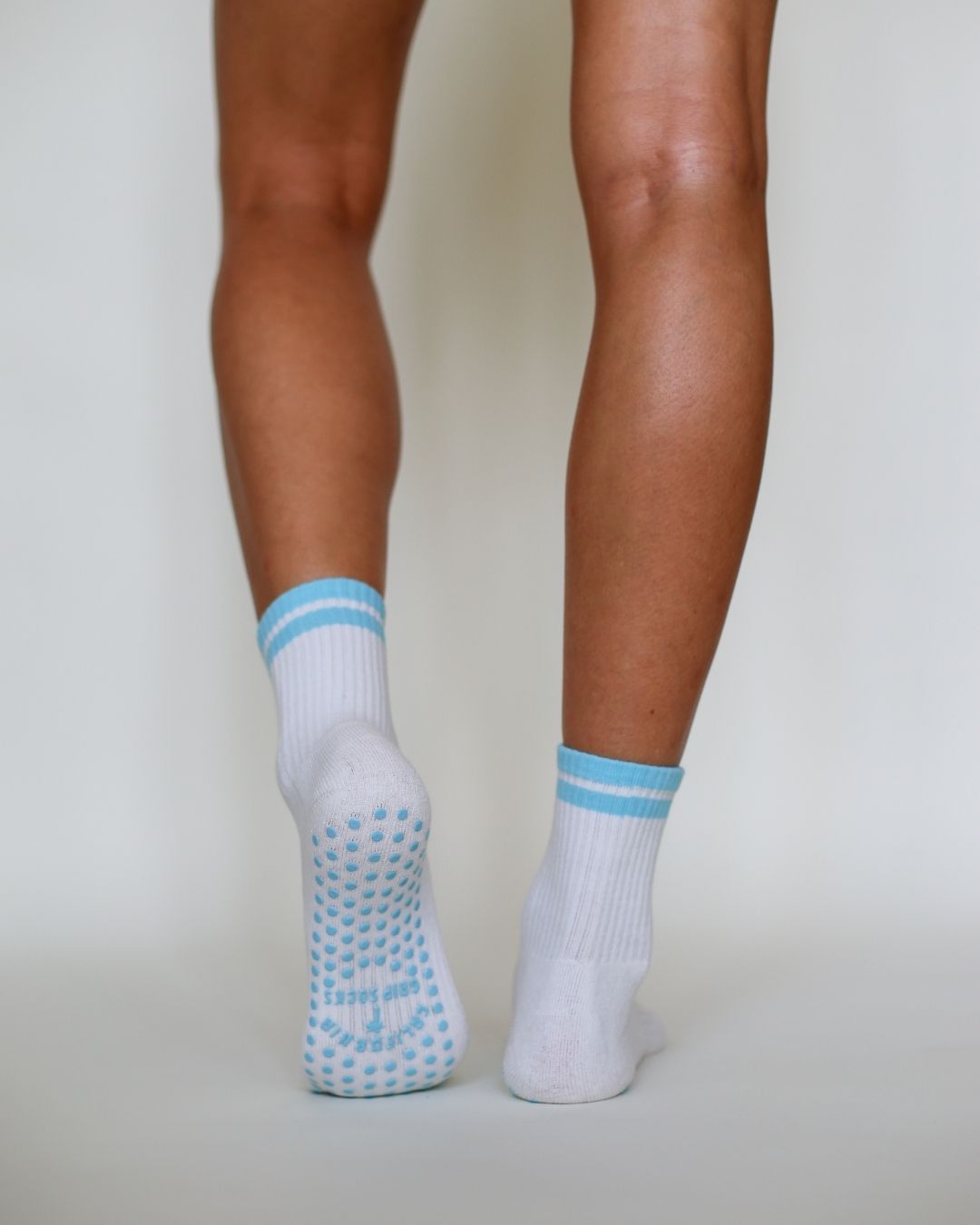 The Classic Midi Grip Socks - Turquoise Stripes