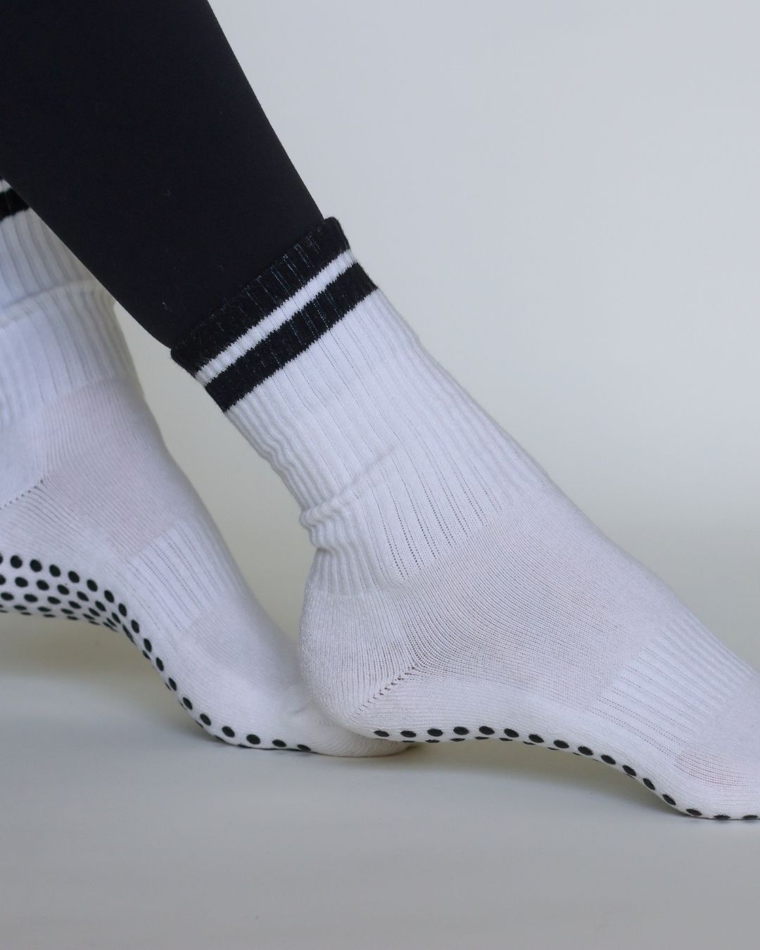 The Classic Grip Socks - Black Stripes