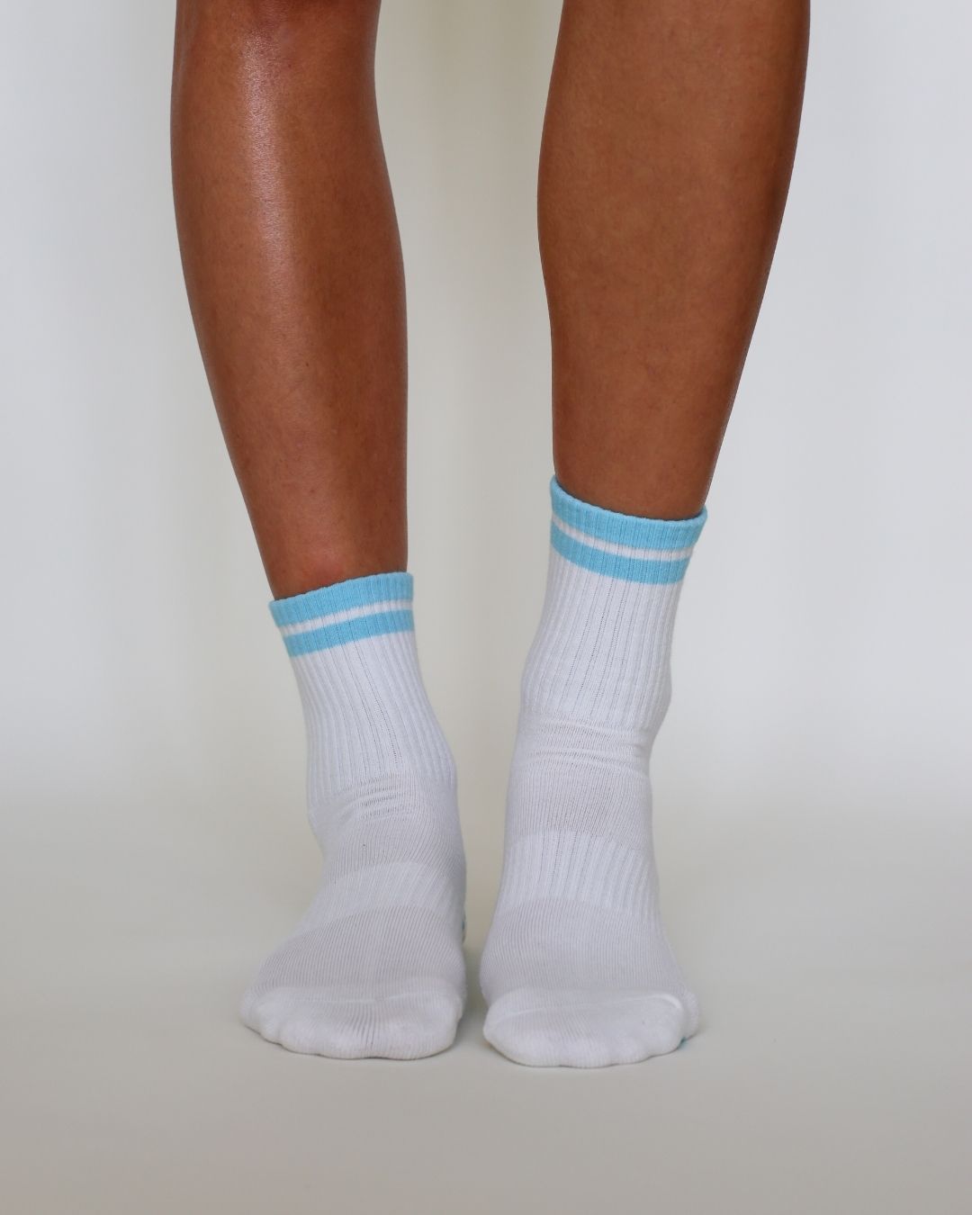 The Classic Midi Grip Socks - Turquoise Stripes