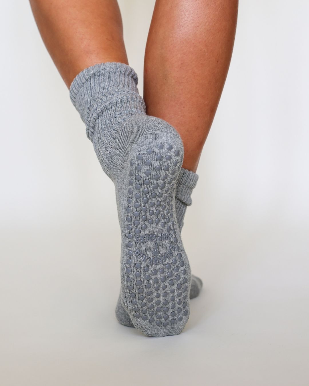 The Slouch Grip Socks - Grey