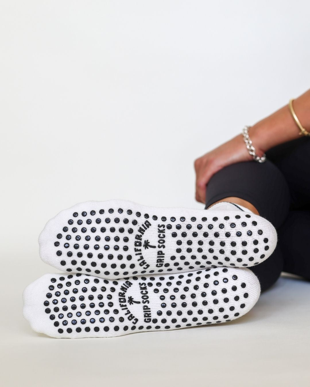 The Classic Ankle Grip Socks - White