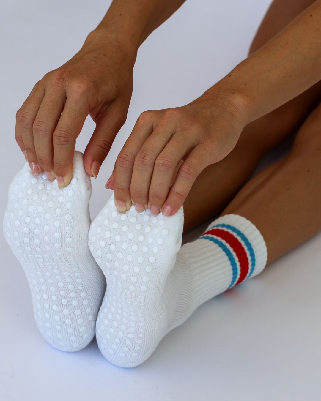 The USA Retro Midi Grip Socks