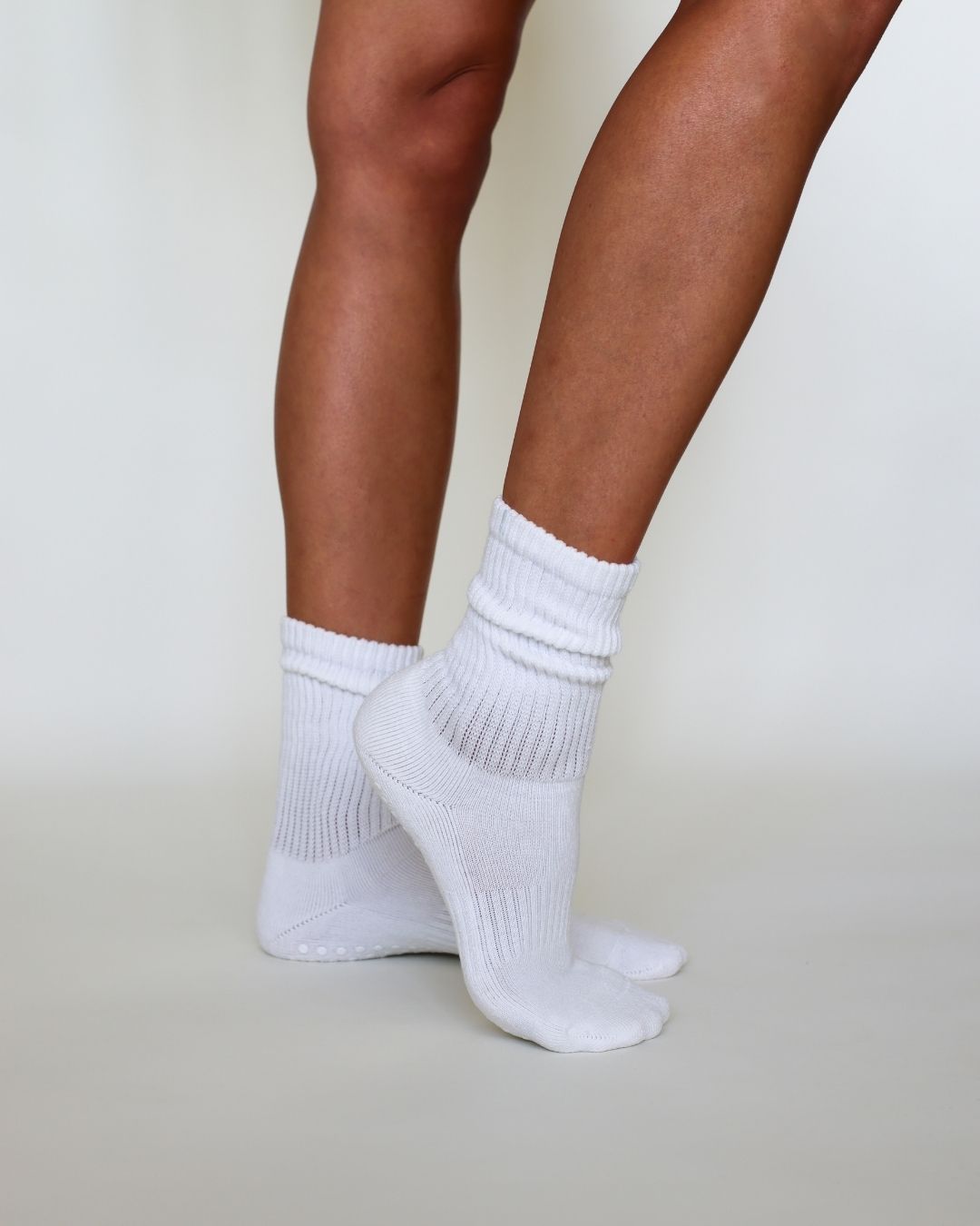 The Slouch Grip Socks - White