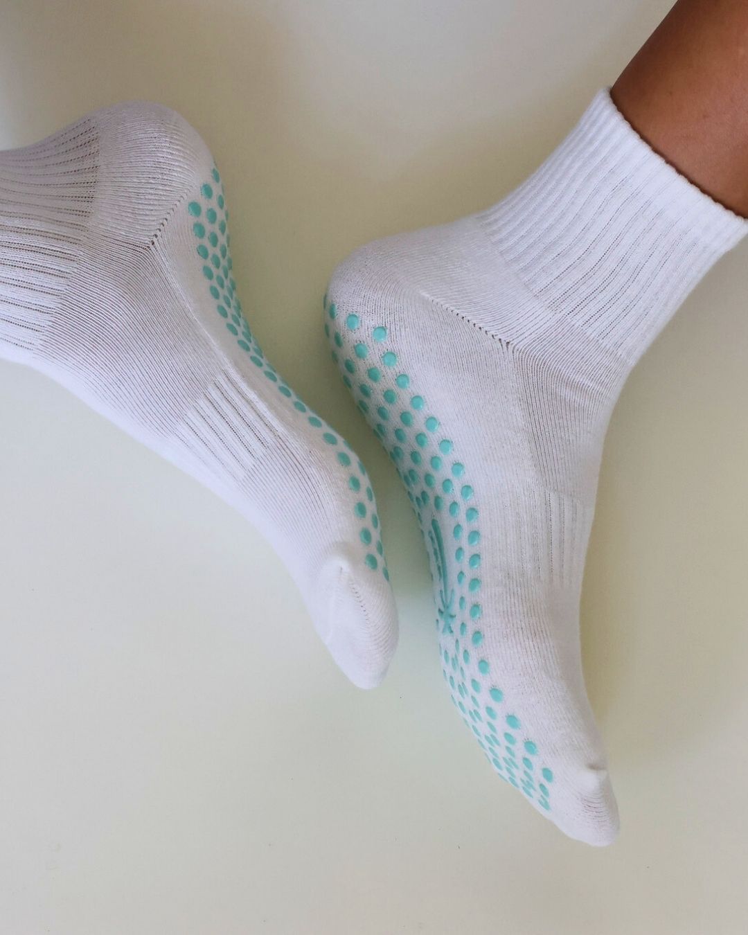 The Lemon Shortie Grip Socks