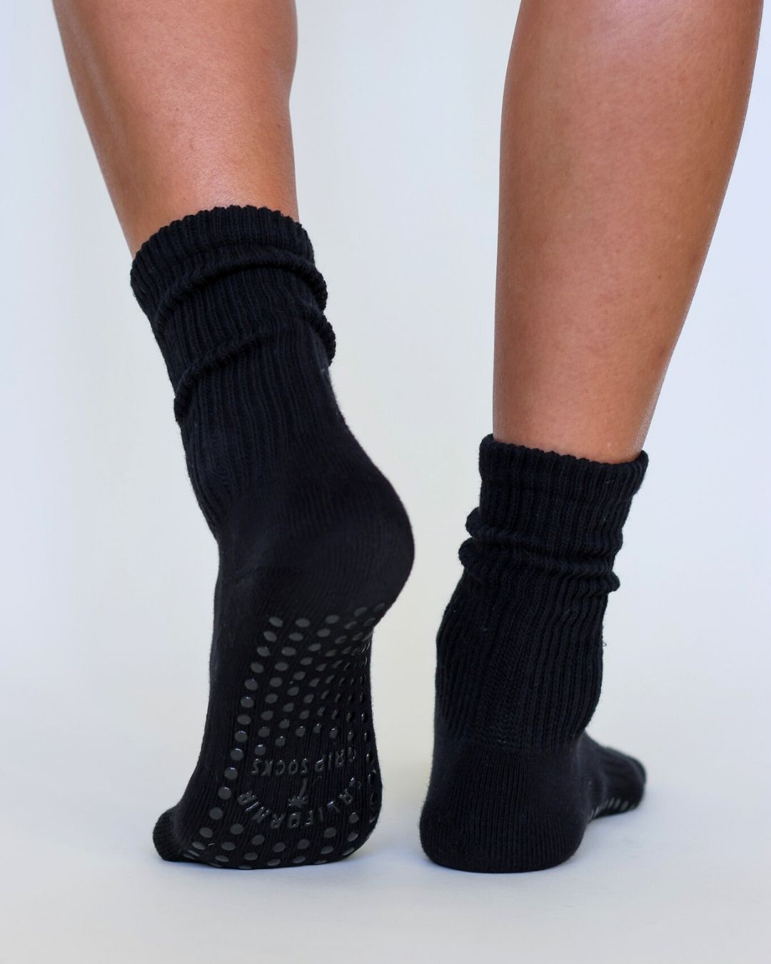 The Slouch Grip Socks - Black