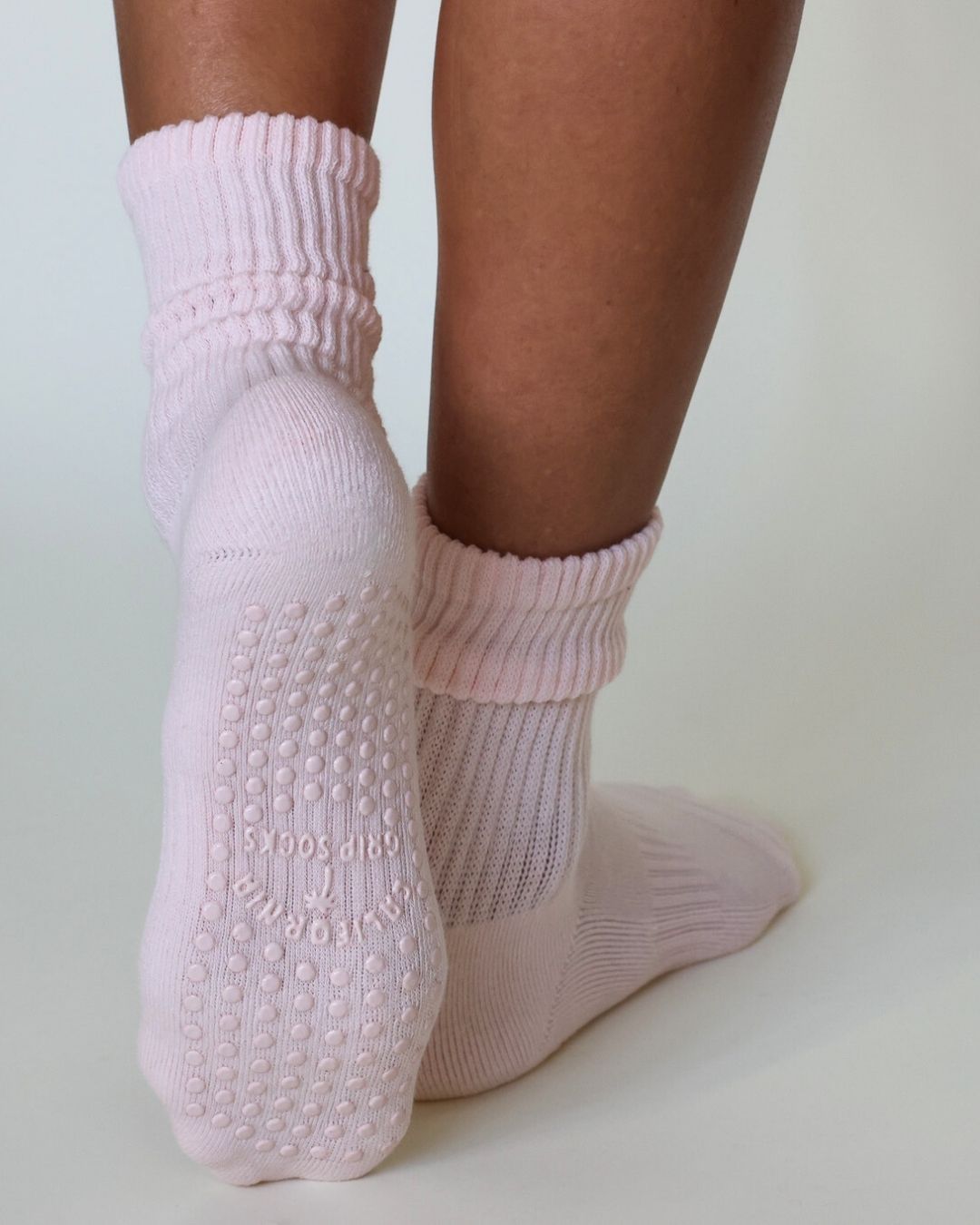 The Slouch Grip Socks - Blush Pink