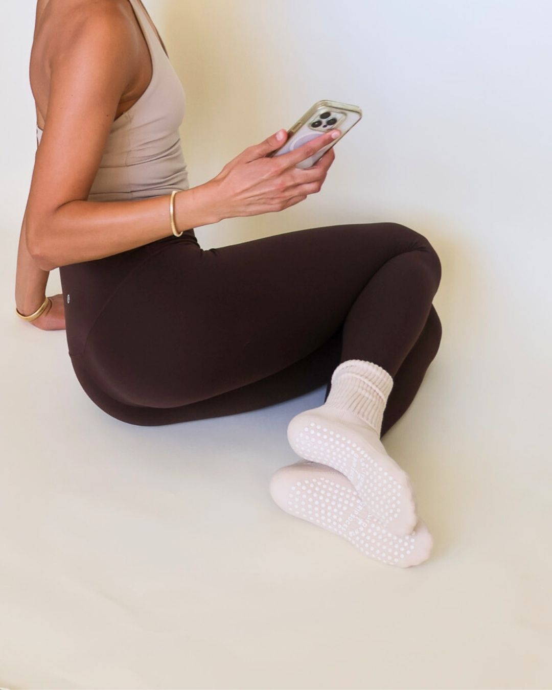 The Slouch Grip Socks - Cream