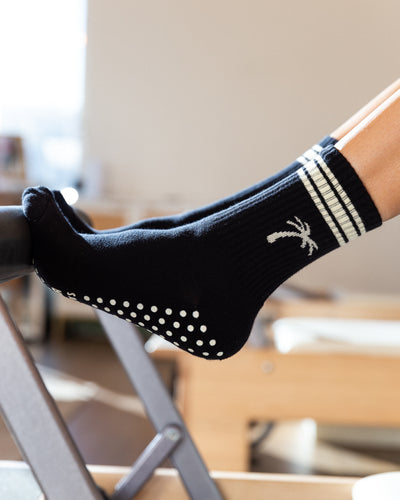 The Palm Grip Socks - Black