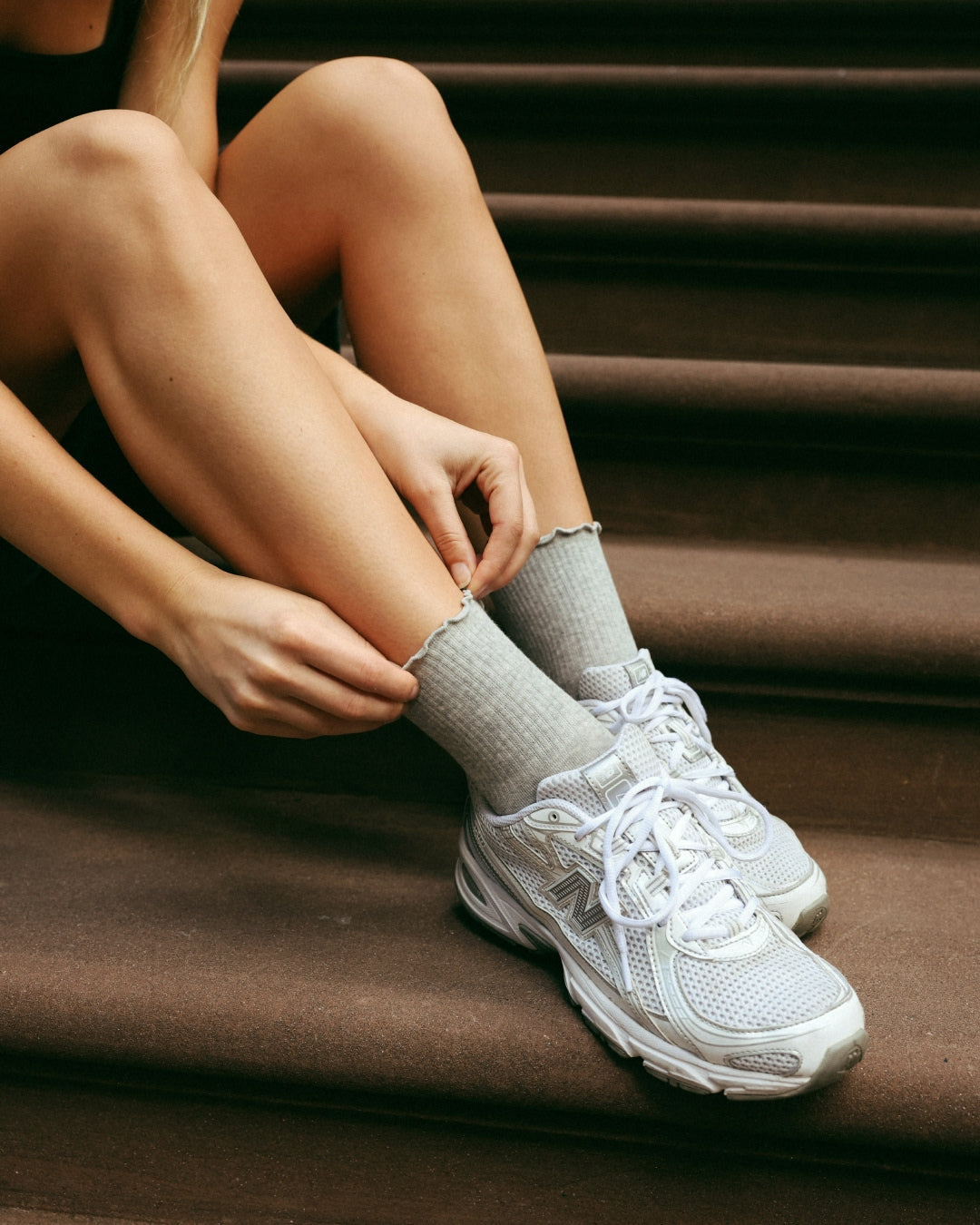 The Ruffle Shortie Grip Socks- Grey