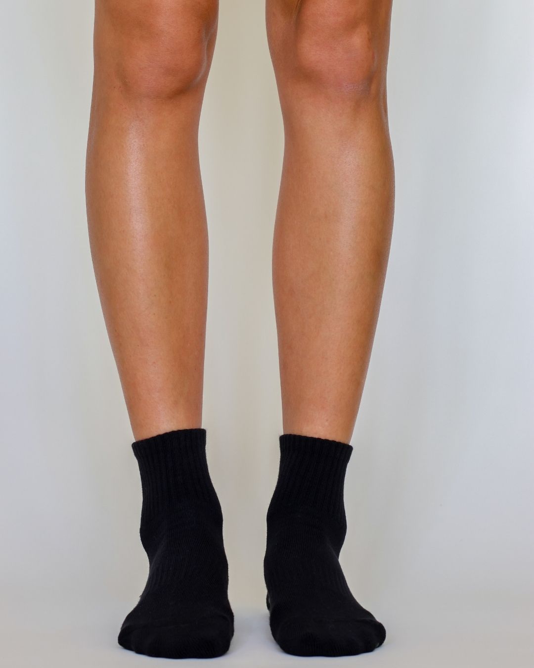 The Everyday Shortie Grip Socks - All Black
