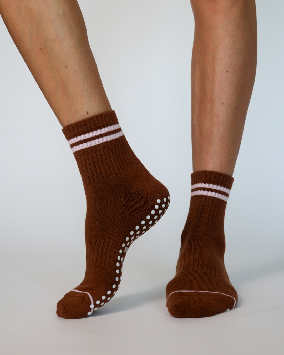 The Varsity Shortie Grip Socks - Pink & Brown